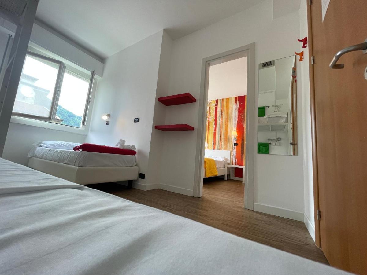 Lake Garda Hostel Salò Dış mekan fotoğraf