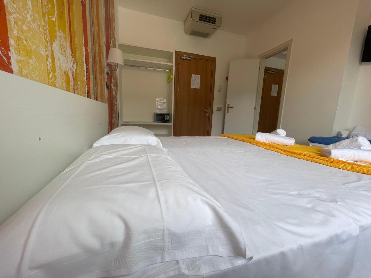 Lake Garda Hostel Salò Dış mekan fotoğraf