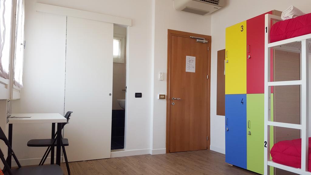 Lake Garda Hostel Salò Dış mekan fotoğraf