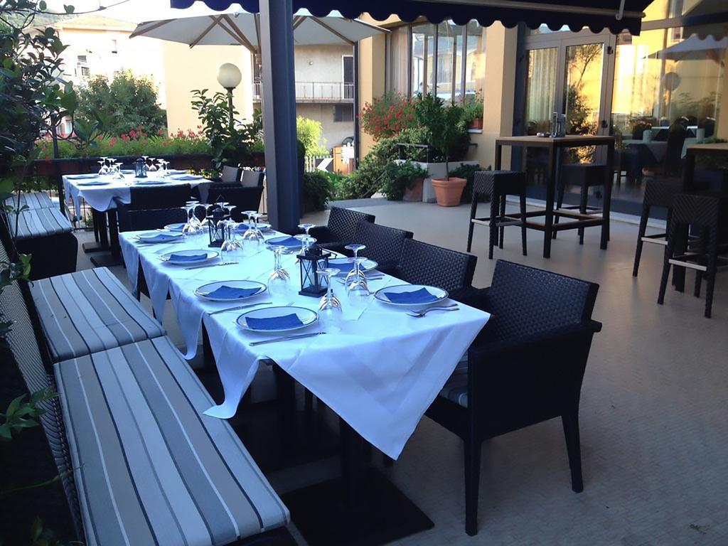 Lake Garda Hostel Salò Dış mekan fotoğraf
