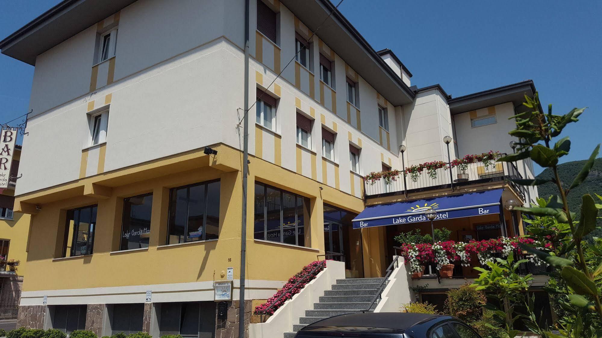 Lake Garda Hostel Salò Dış mekan fotoğraf