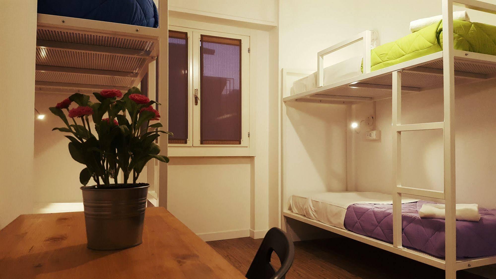 Lake Garda Hostel Salò Dış mekan fotoğraf
